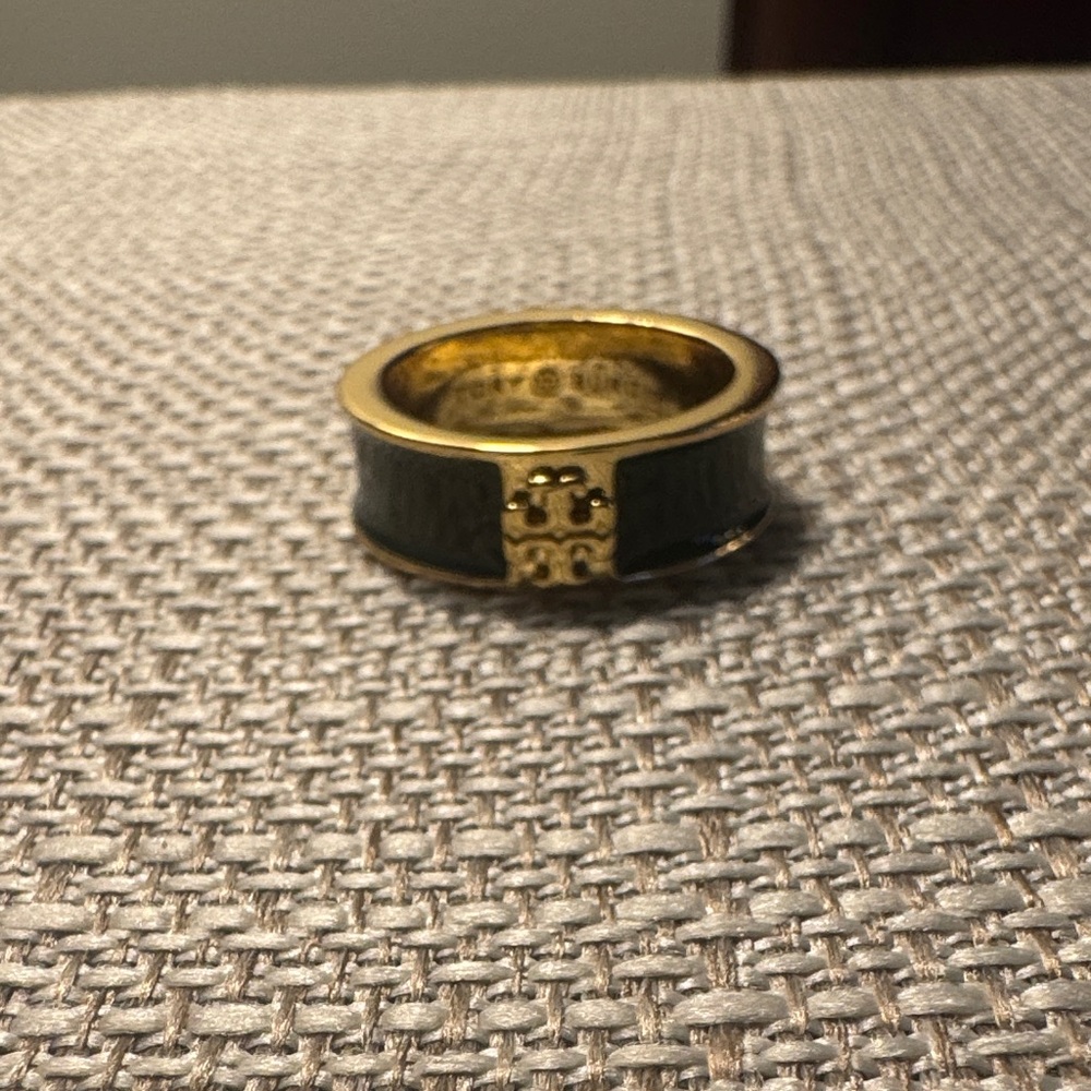 NWOT Tory Burch Gold and Green Enamel Ring